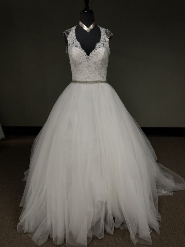 Allure hotsell bridal 9162